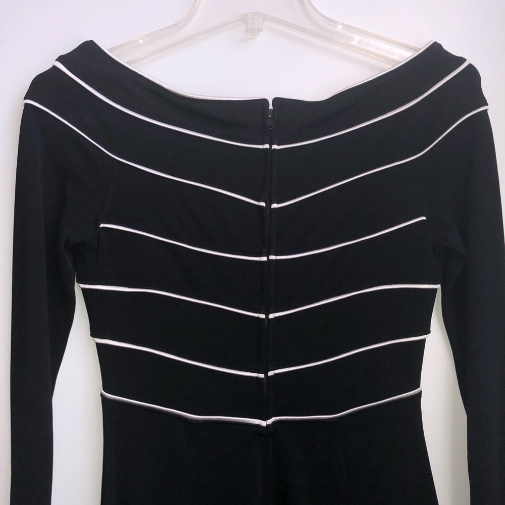 Black and white gown - Picture 2 of 5